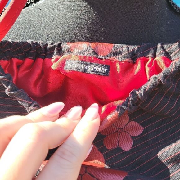 Victoria Secret small red and black floral purse - Picture 2 of 6
